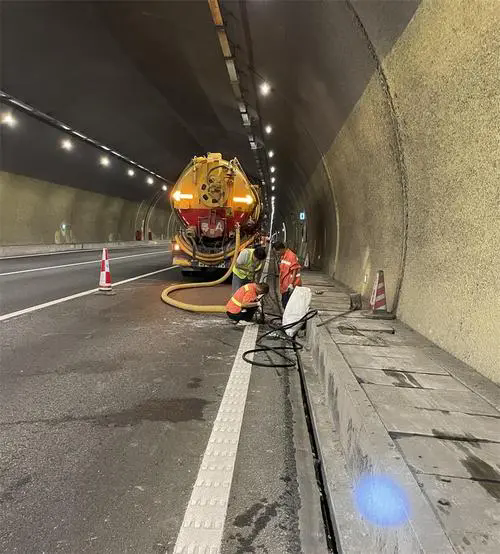 蠡县隧道排水渠清淤